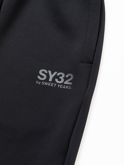 DOUBLE KNIT EMBROIDERY LOGO SHORT PANTS