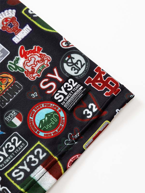 GRAPHIC MOCK NECK TEE