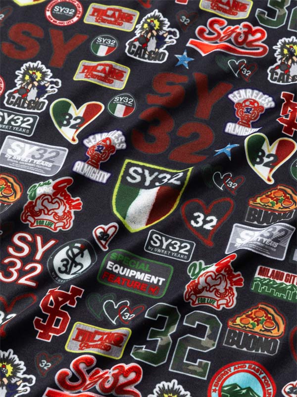 GRAPHIC MOCK NECK TEE