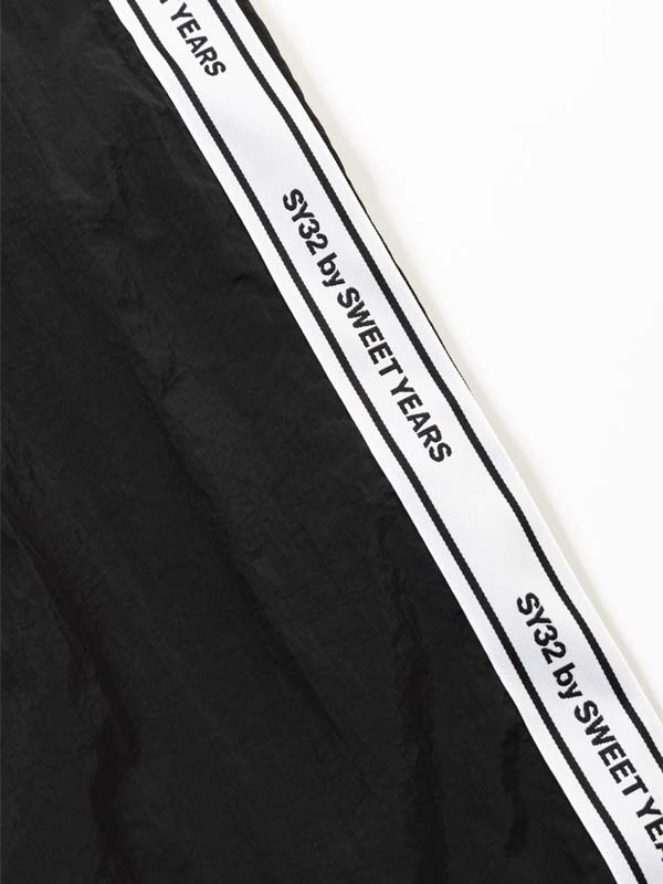 TAPE DESIGN NYLON PANTS