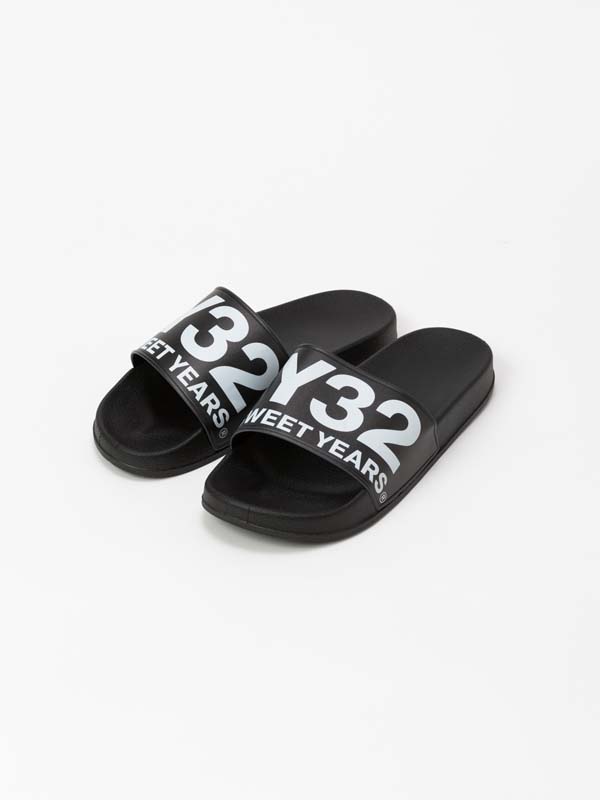 SHOWER SANDALS
