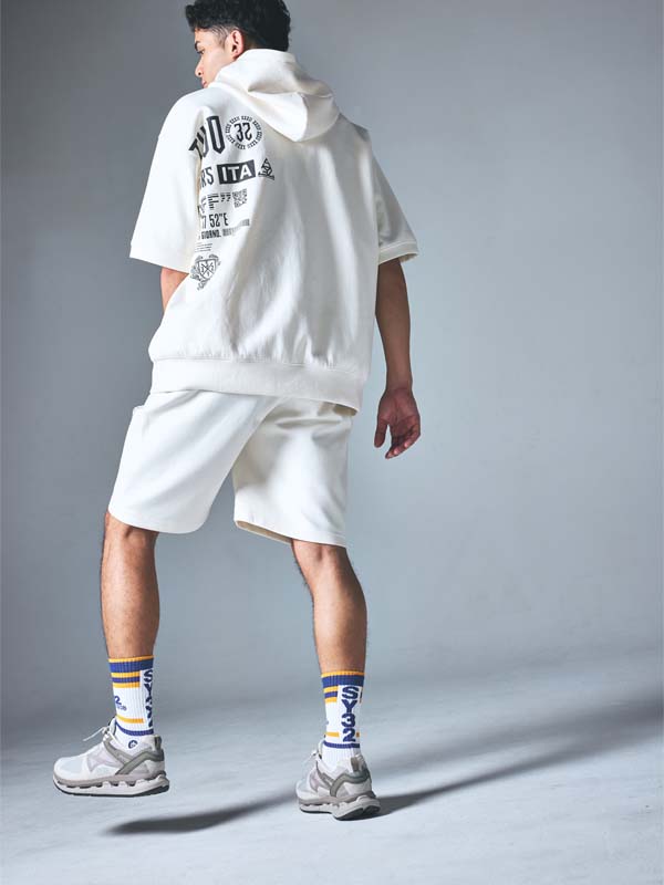 MOISTHROUGH360 × SY32