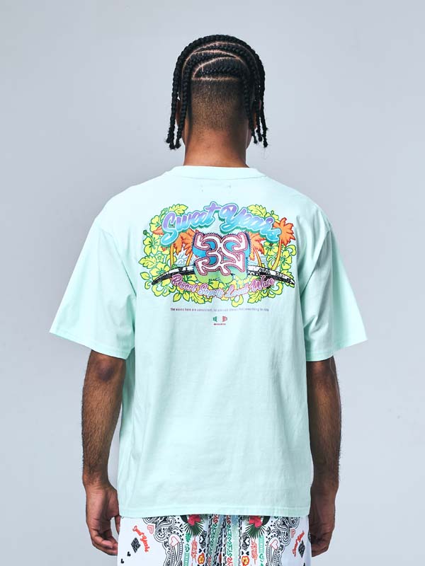HIBISCUS RESORT BACK PRINT TEE