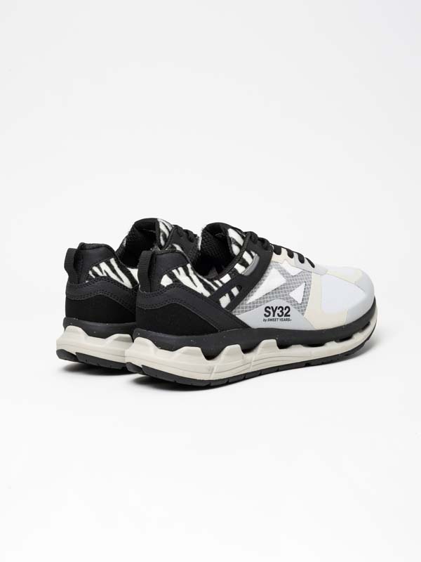 【6/4 0時発売】MOISTHROUGH360 × SY32