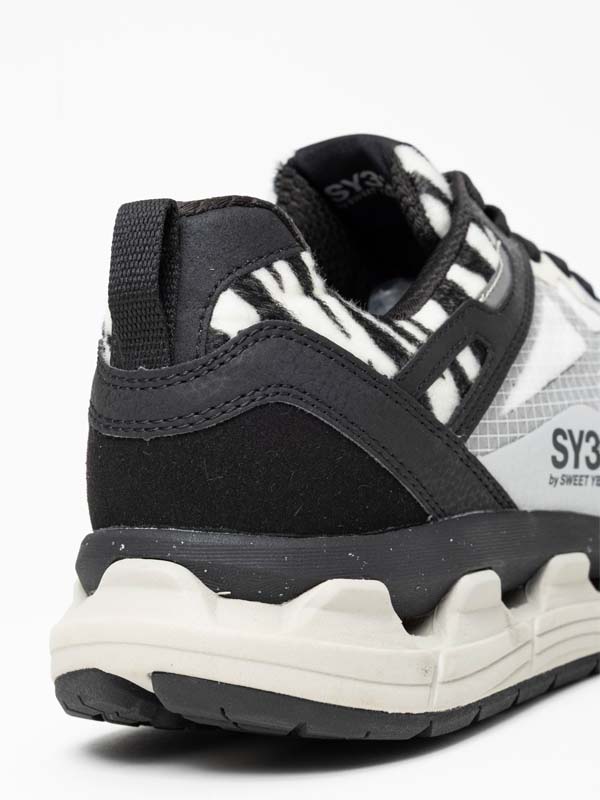 【6/4 0時発売】MOISTHROUGH360 × SY32