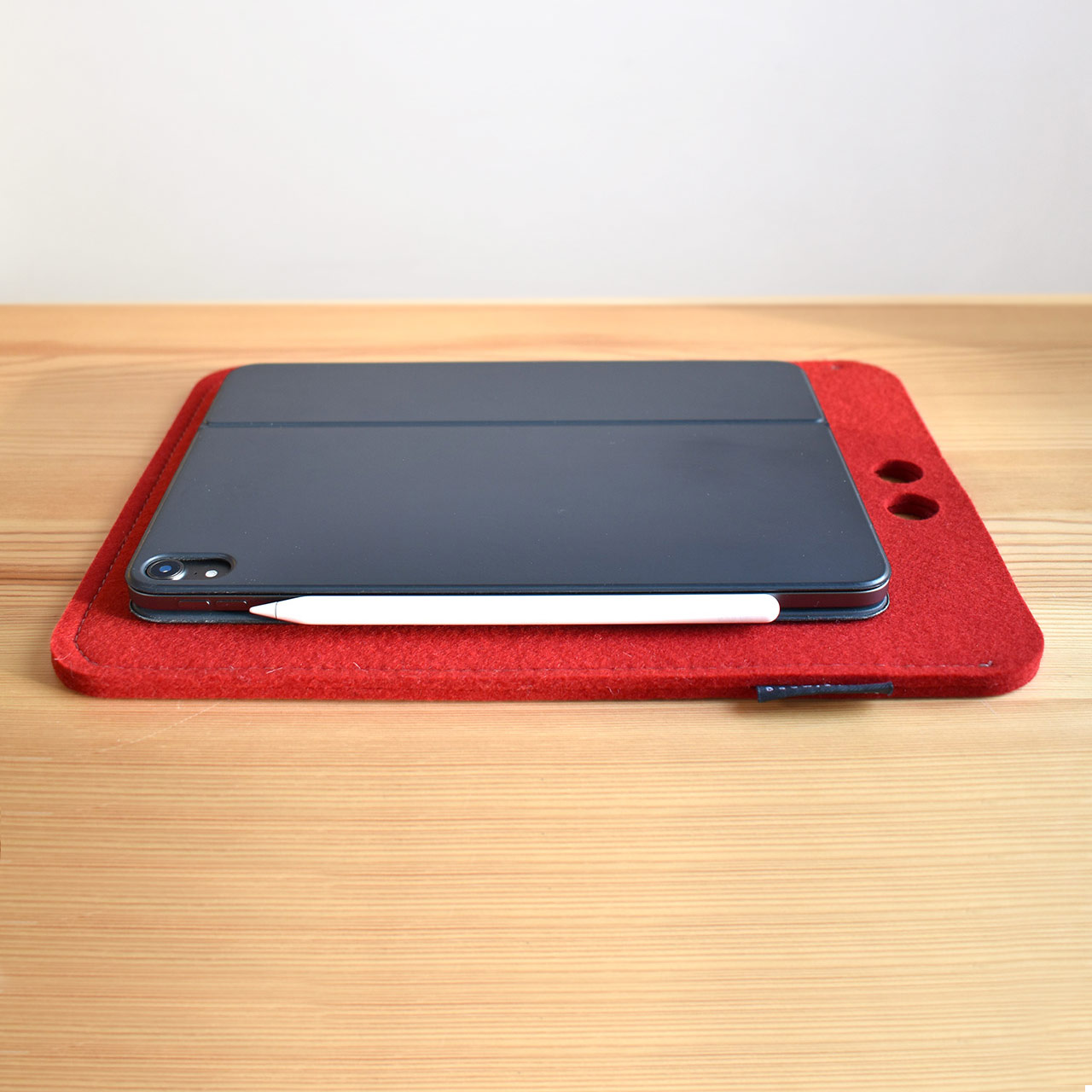 ブーヤー63 iPadスリーブ レッド