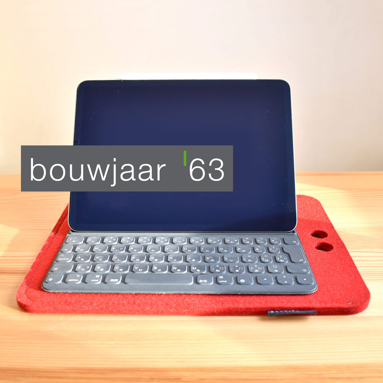 ブーヤー63 iPadスリーブ レッド