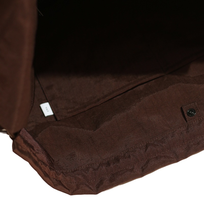 ERA. / TAS BIG RED CROSS APRON BAG