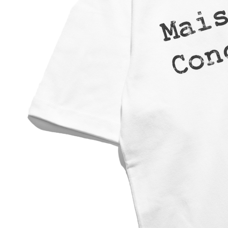 Maison conception Libre T-Shirt by Taiki Kudo