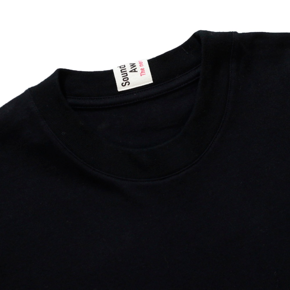 SOUNDS AWESOME / Bjork T-shirt