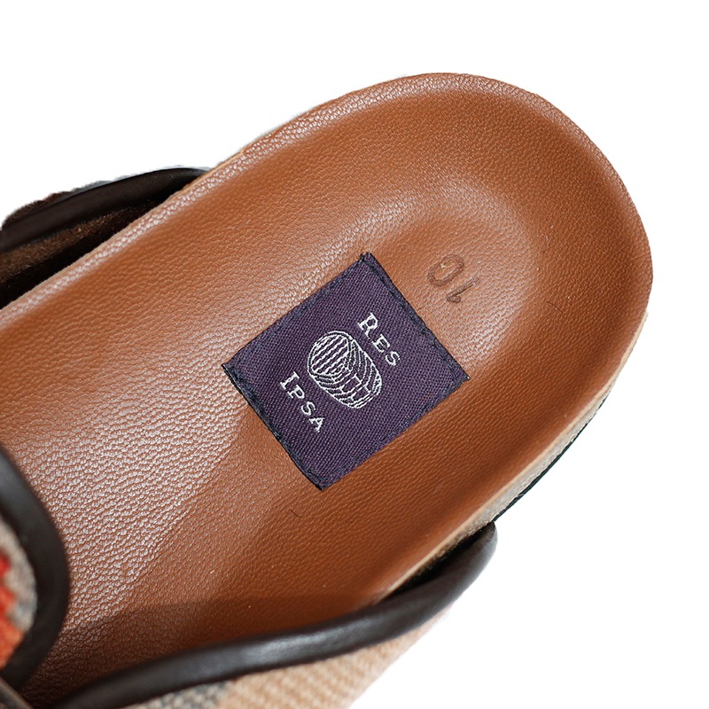 Res Ipsa / Kilim Clogs