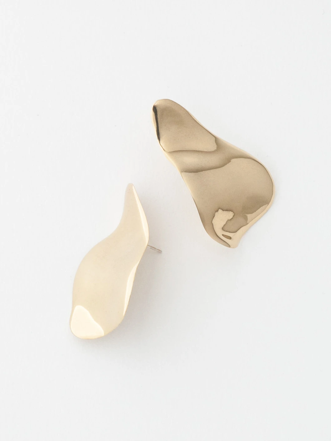SASAI / Petal Earrings