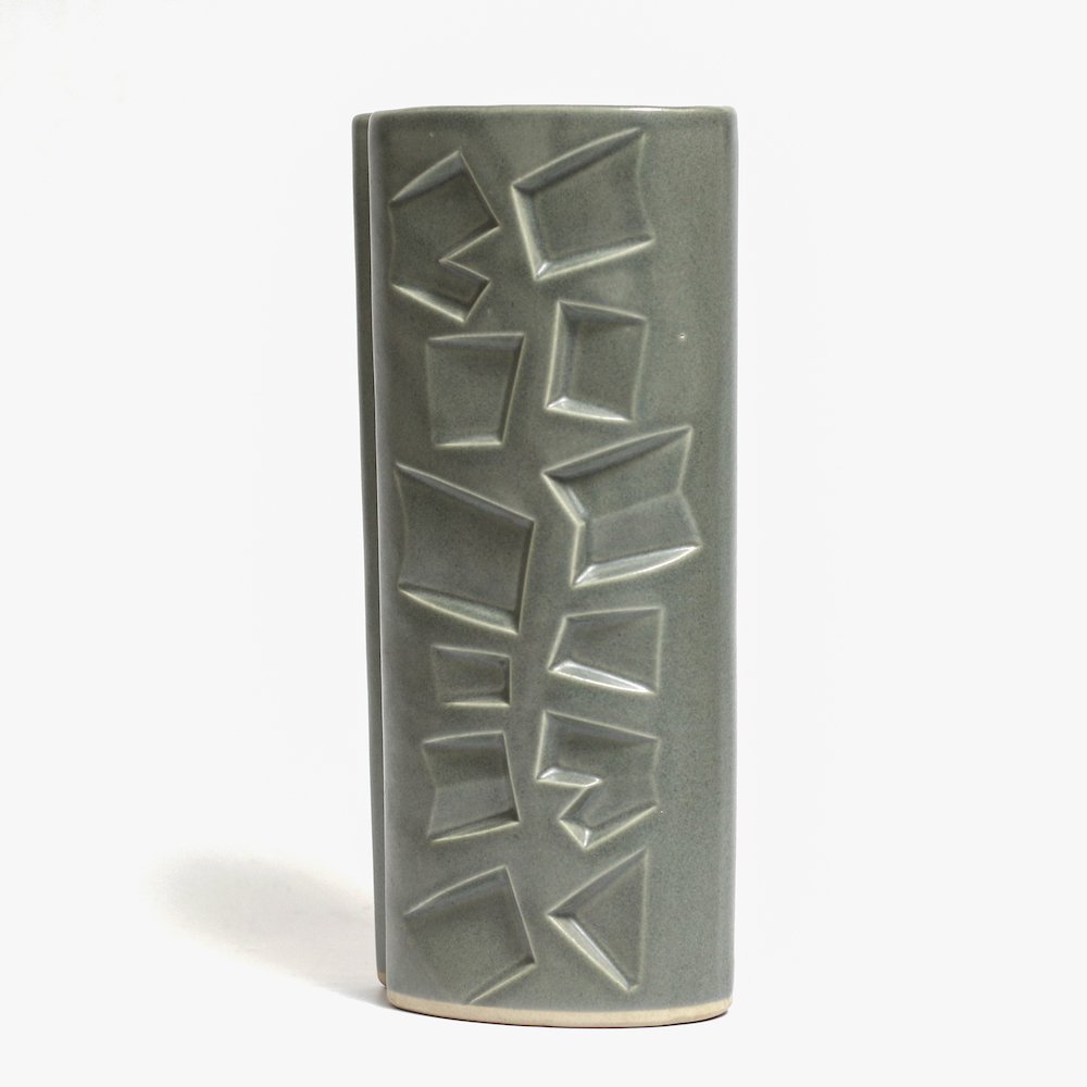 BIN ART /  Ceramic Flower Vase 