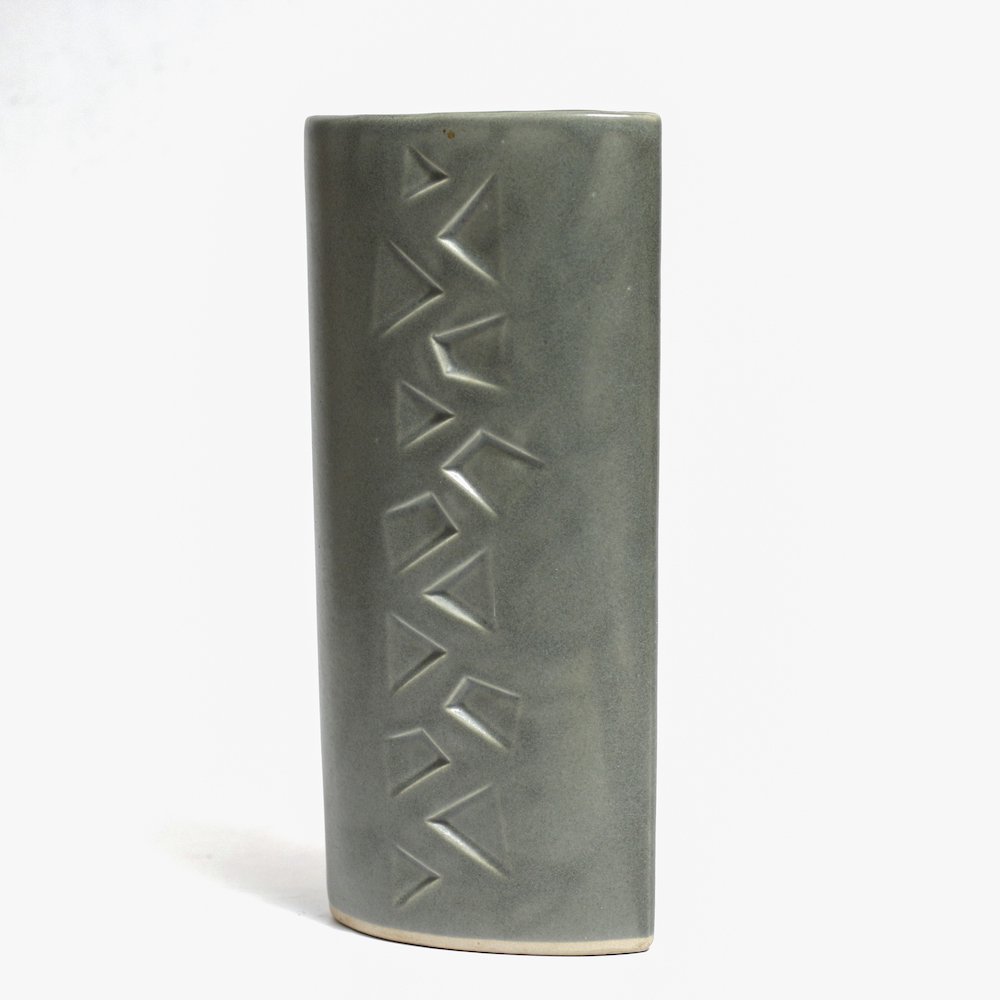 BIN ART /  Ceramic Flower Vase 