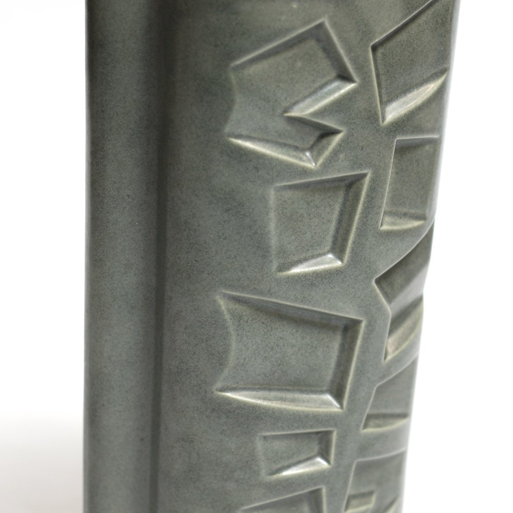 BIN ART /  Ceramic Flower Vase 