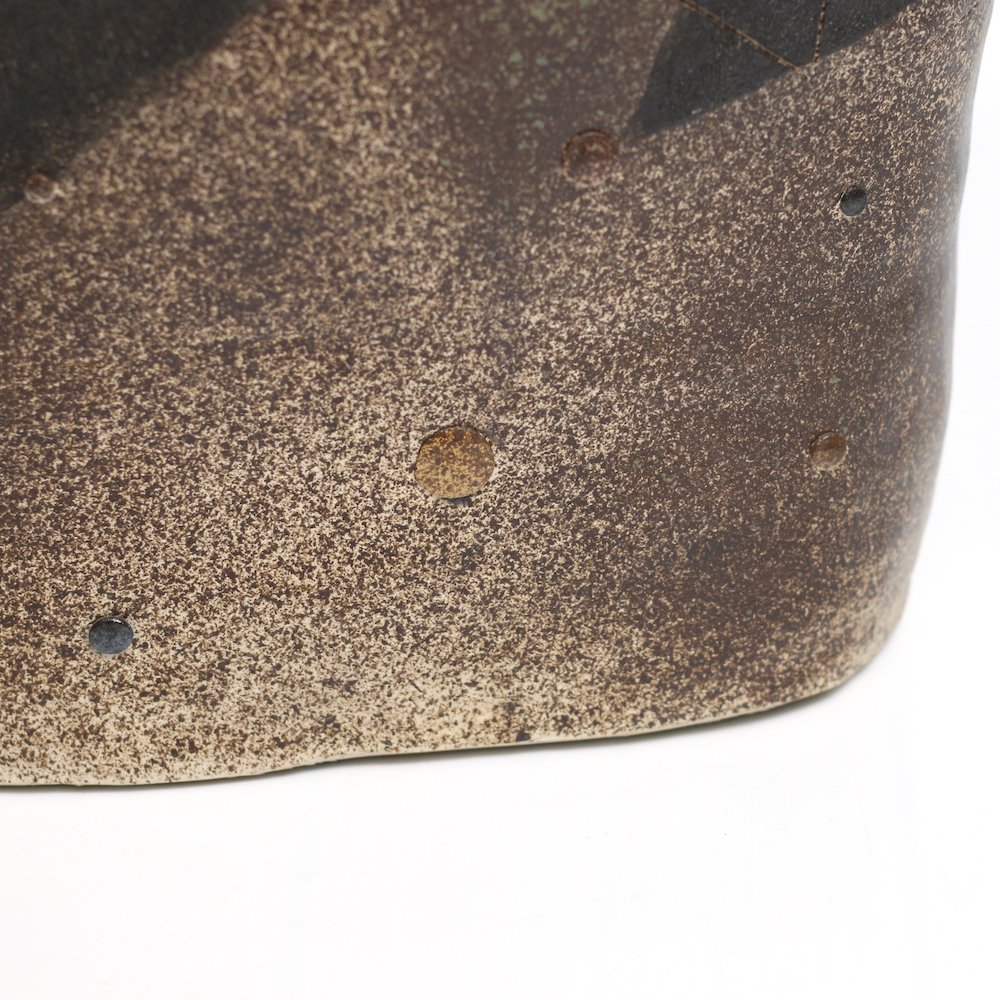 BIN ART /  Abstract Art Vase