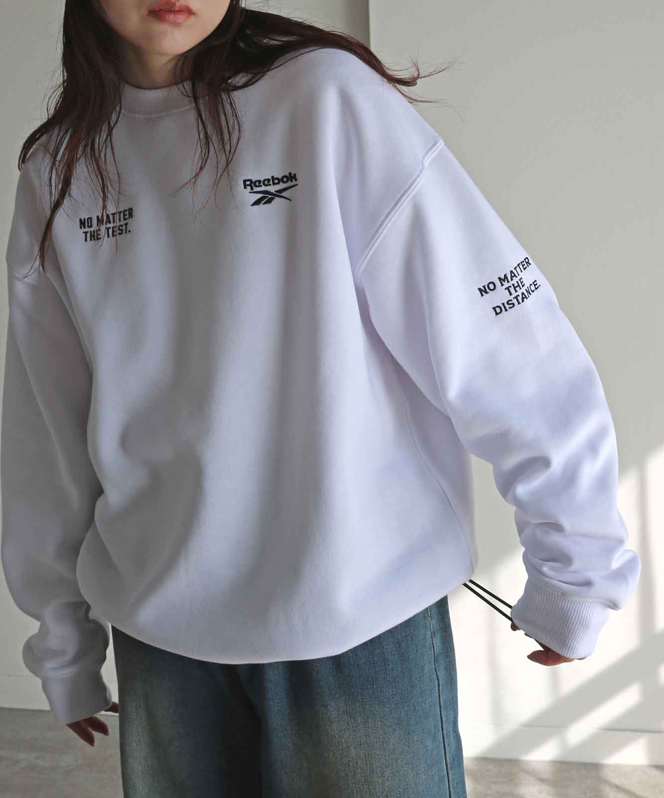 Reebok/リーボック】 別注 3ポイント刺繍裾ドロストクルーネック