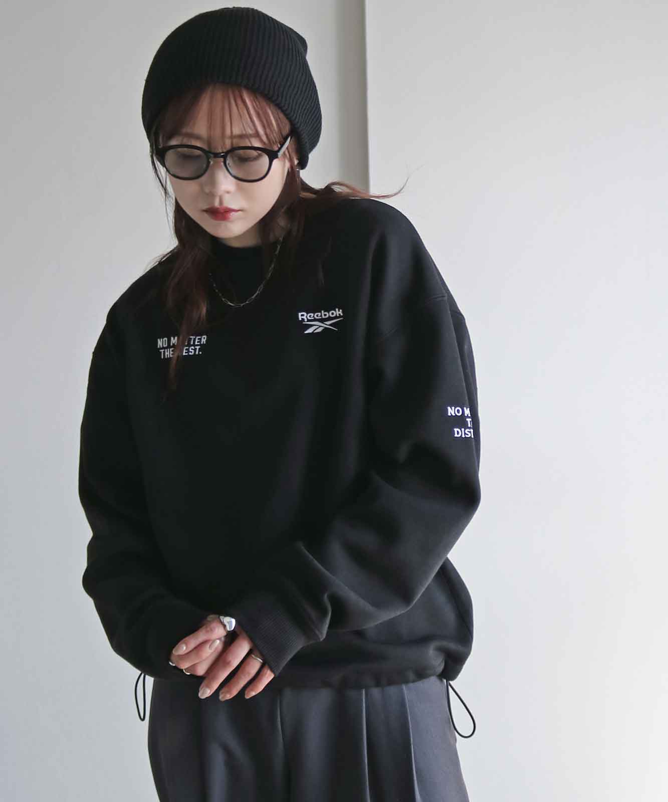 希少 美品 N°21 上質 刺繍ロゴ クルーネック デザイン スウェット 38 希少 美品 N°21 上質 刺繍ロゴ クルーネック デザイン スウェット 38