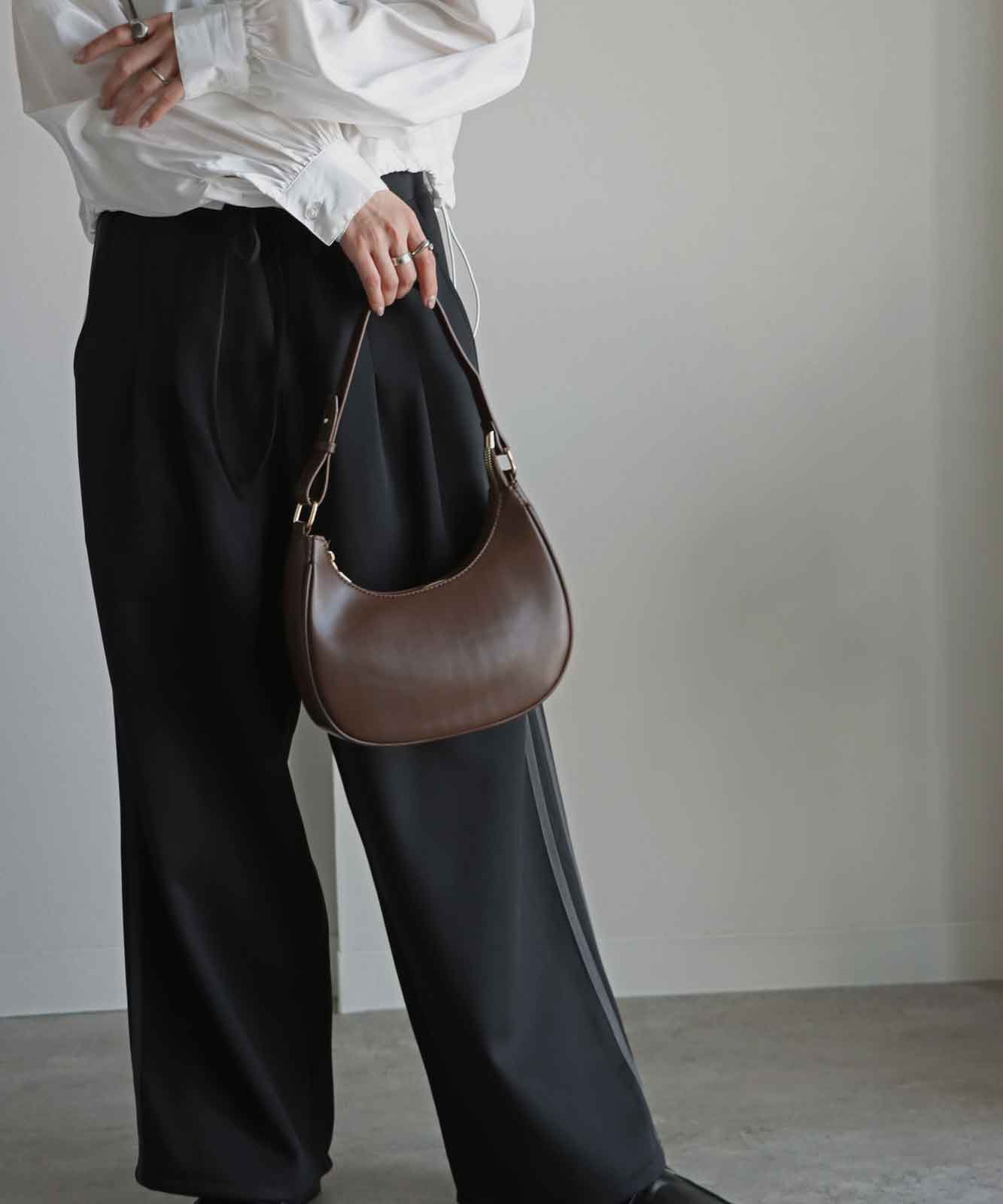 40%OFF】COURO ハーフムーンホーボーバッグ | すべての商品 | Studio