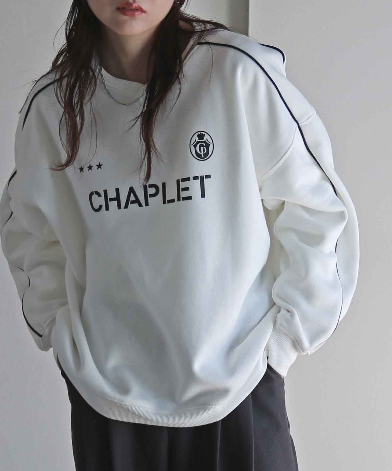 GHOSTING CREWNECK – VAULTROOM