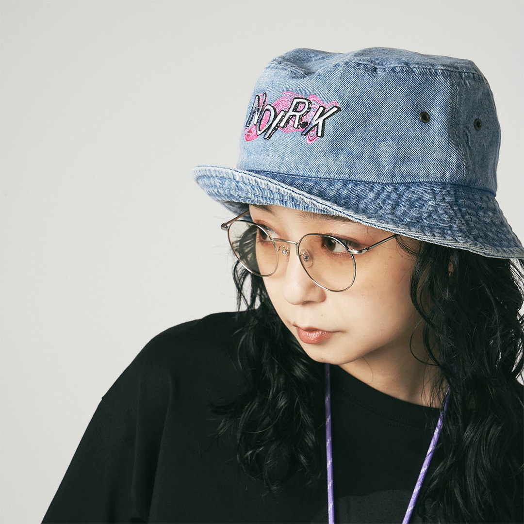DENIM BUCKET HAT ロゴ 刺繍 帽子 インディゴ M NOIR.K × 火曜び LOGO DENIM BUCKET HAT【INDIGO】 | NOIR.K | TAKALAKA