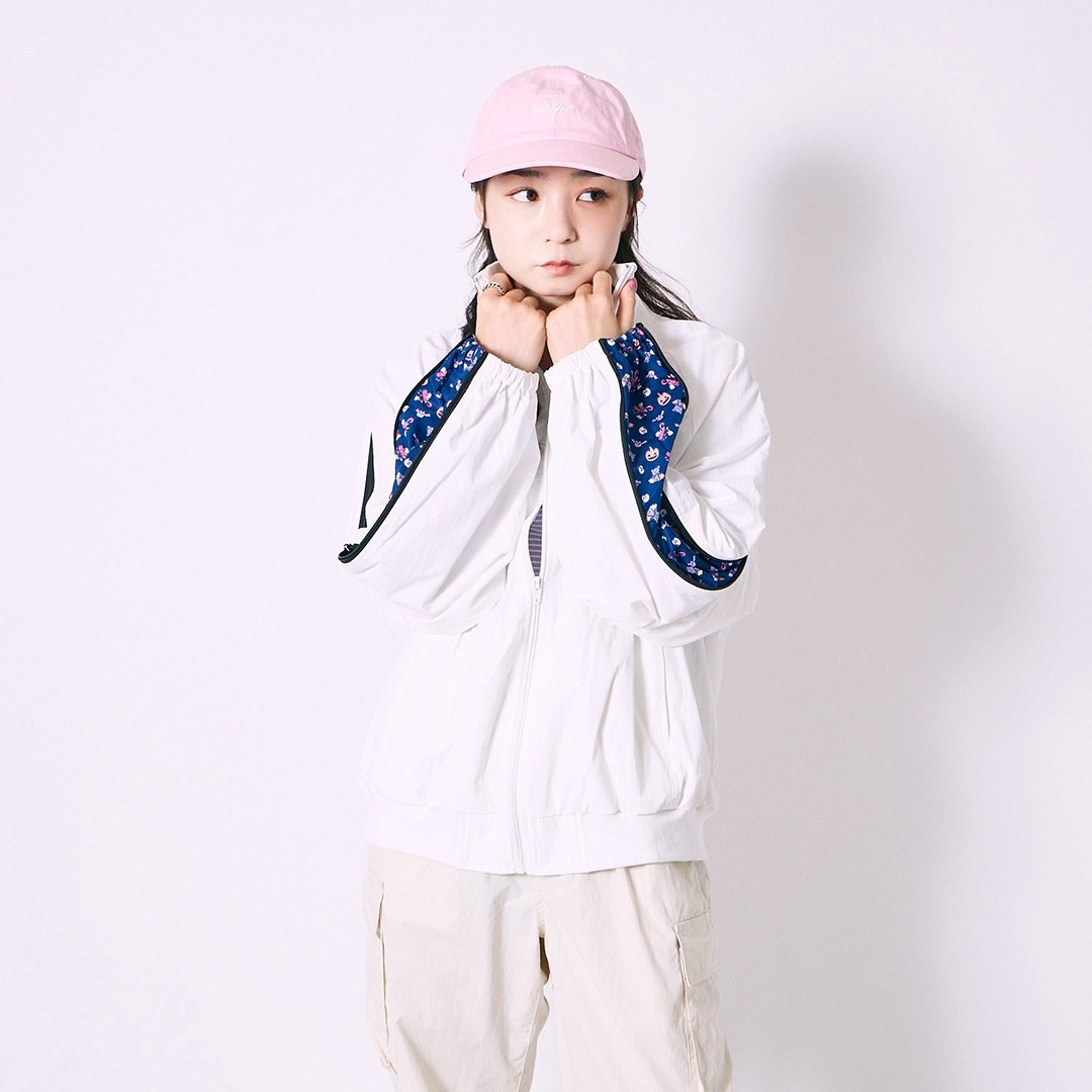 WINGLE TWINKLE ILLUST NYLON ZIP-UP JACKET【WHITE】