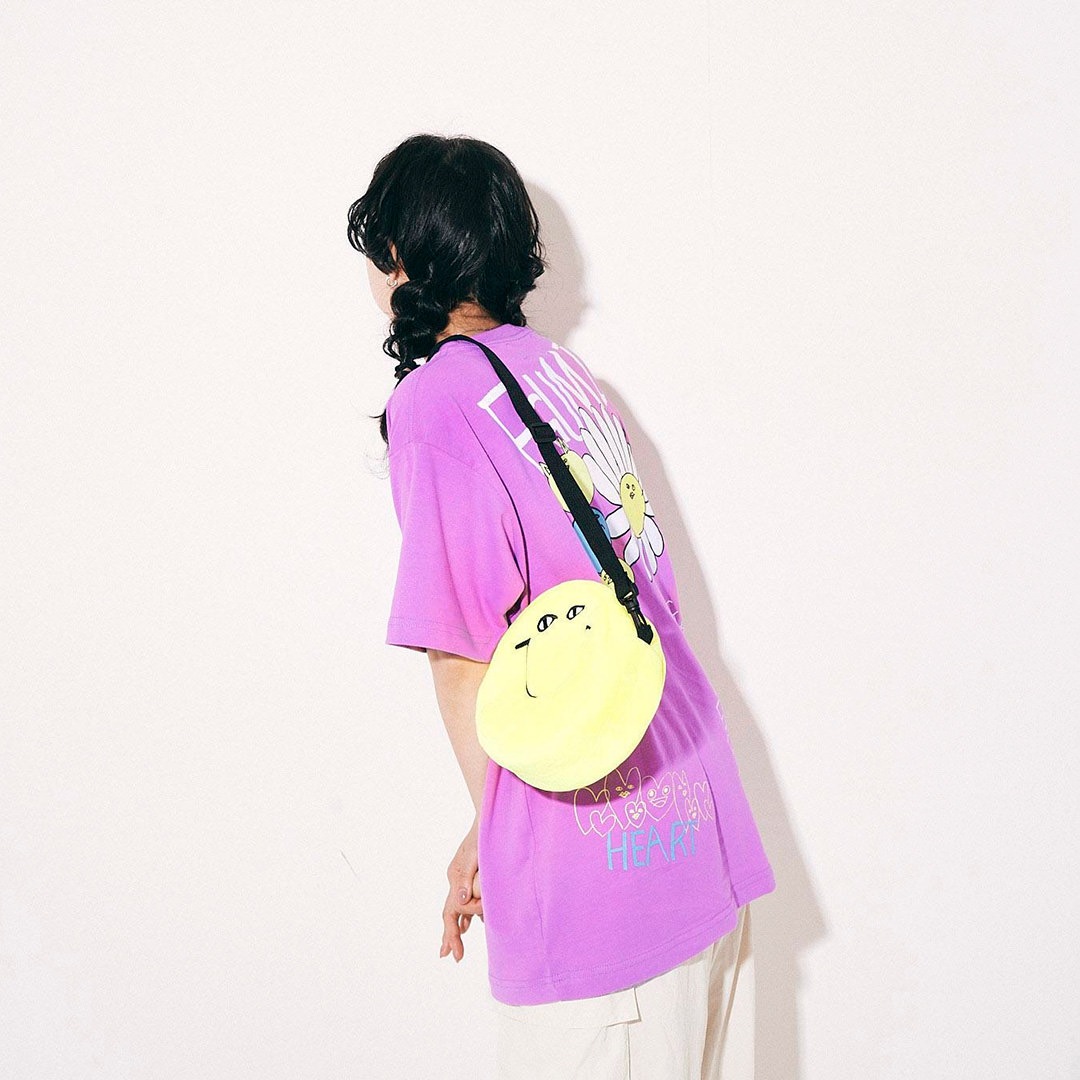 EGUMI SMILE SHOULDER BAG
