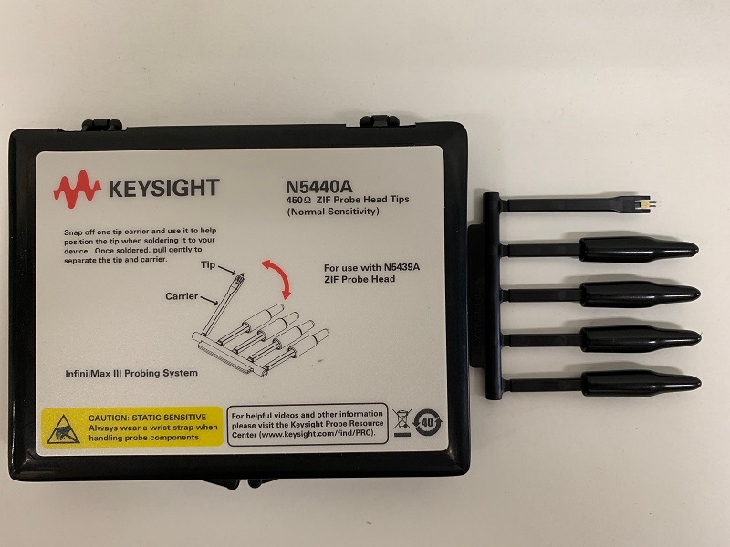 �ڥ���������ۥ��������ȡ��ƥ��Υ�������N5440A��InfiniiMax III 28GHz ����ߥå� ZIF ���å�