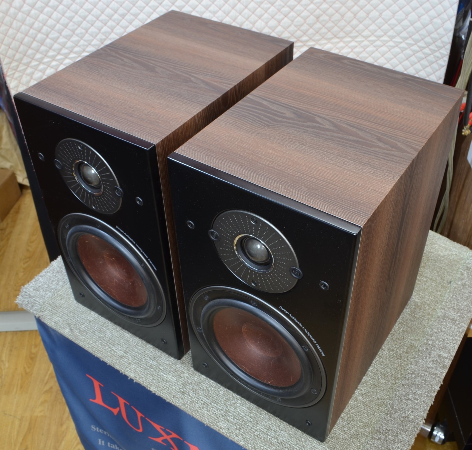 Ÿ���ʡ�DALI OBERON3(DW;������������ʥå�)(��Ȣ����)