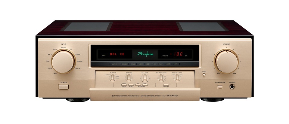 Accuphase C-3900S �ʥ���ȥ����륢��סˡ�2025ǯ10�ȯ���