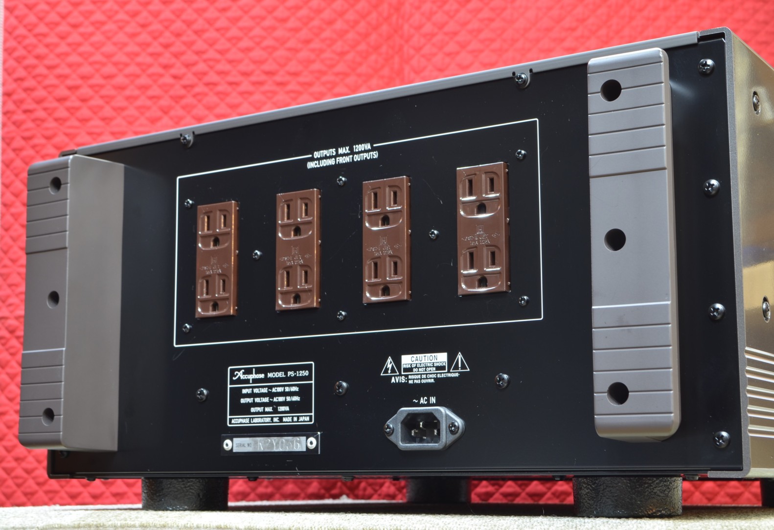 ����ʡ�Accuphase  PS-1250(��Ȣ����)