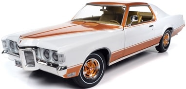 ★予約商品　American Muscle　AMM1316　1/18　1969 ポンティアック グランプリ ロイヤル ボブキャット ホワイト