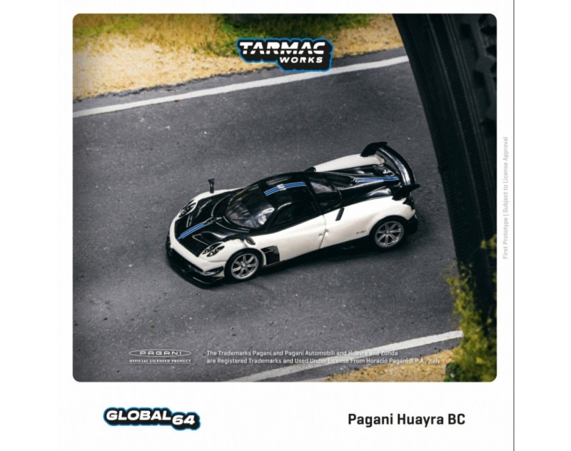 TARMACWORKS　T64G-TL014-WH　1/64　Pagani Huayra BC　Bianco Benny