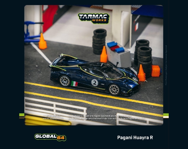 TARMACWORKS　T64G-TL035-BL　1/64　Pagani Huayra R Blu Avio