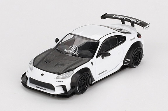 ★予約商品　MINI-GT　MGT00769-R　1/64 Toyota GR86 LB★Nation ホワイト(右ハンドル)