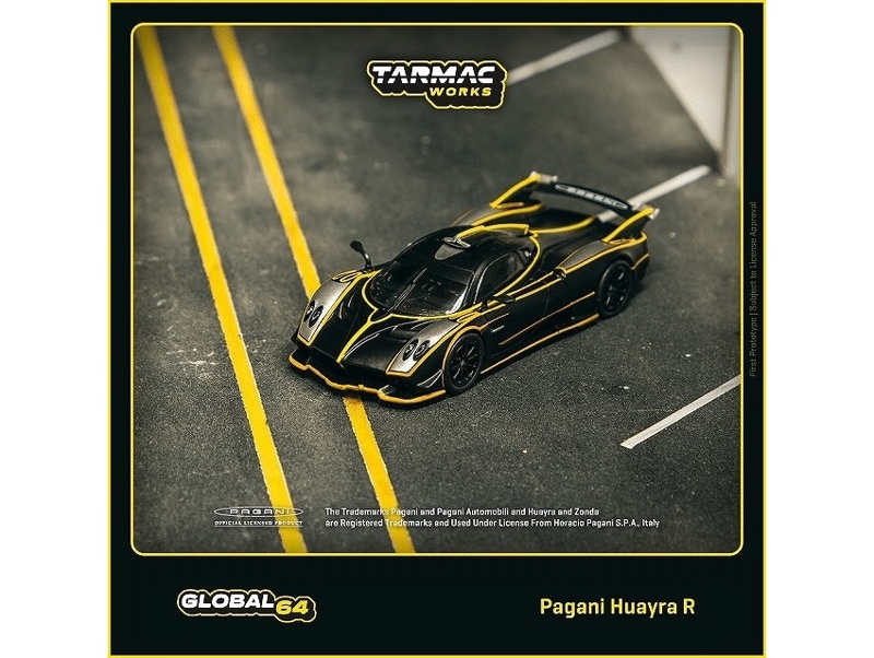 ★予約商品　ターマックワークス　T64G-TL035-MBS　1/64　Pagani Huayra R  Matt Black / Silver