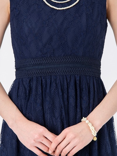 ���졼���ɥ쥹���ͥ��ӡ�(����������ɥ饤��4�����å�)