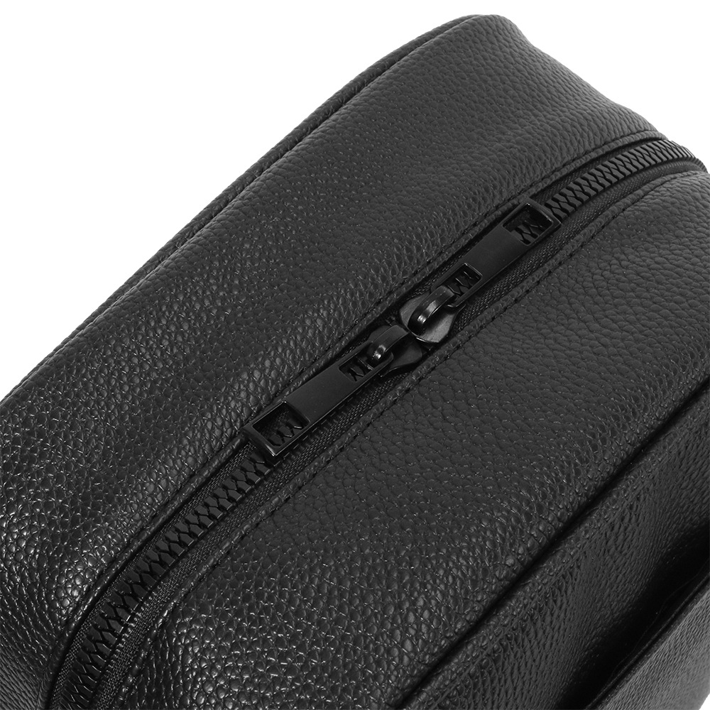 BB2 PVCレザー ボディバッグ