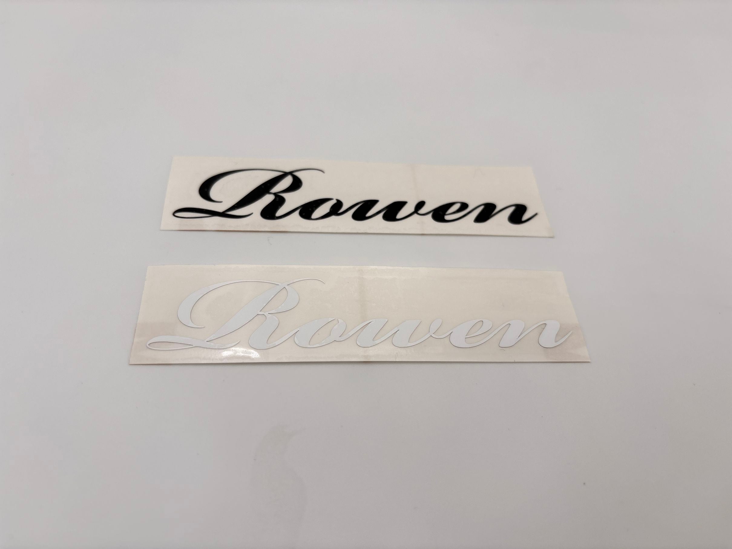 Rowenステッカー 筆記体　ロゴのみ　SSsize