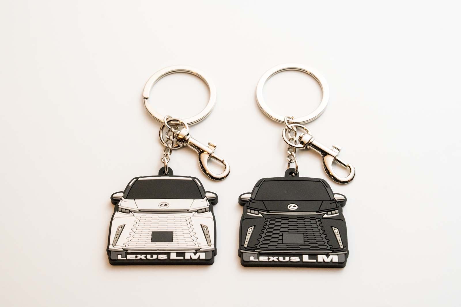 LEXUS LM