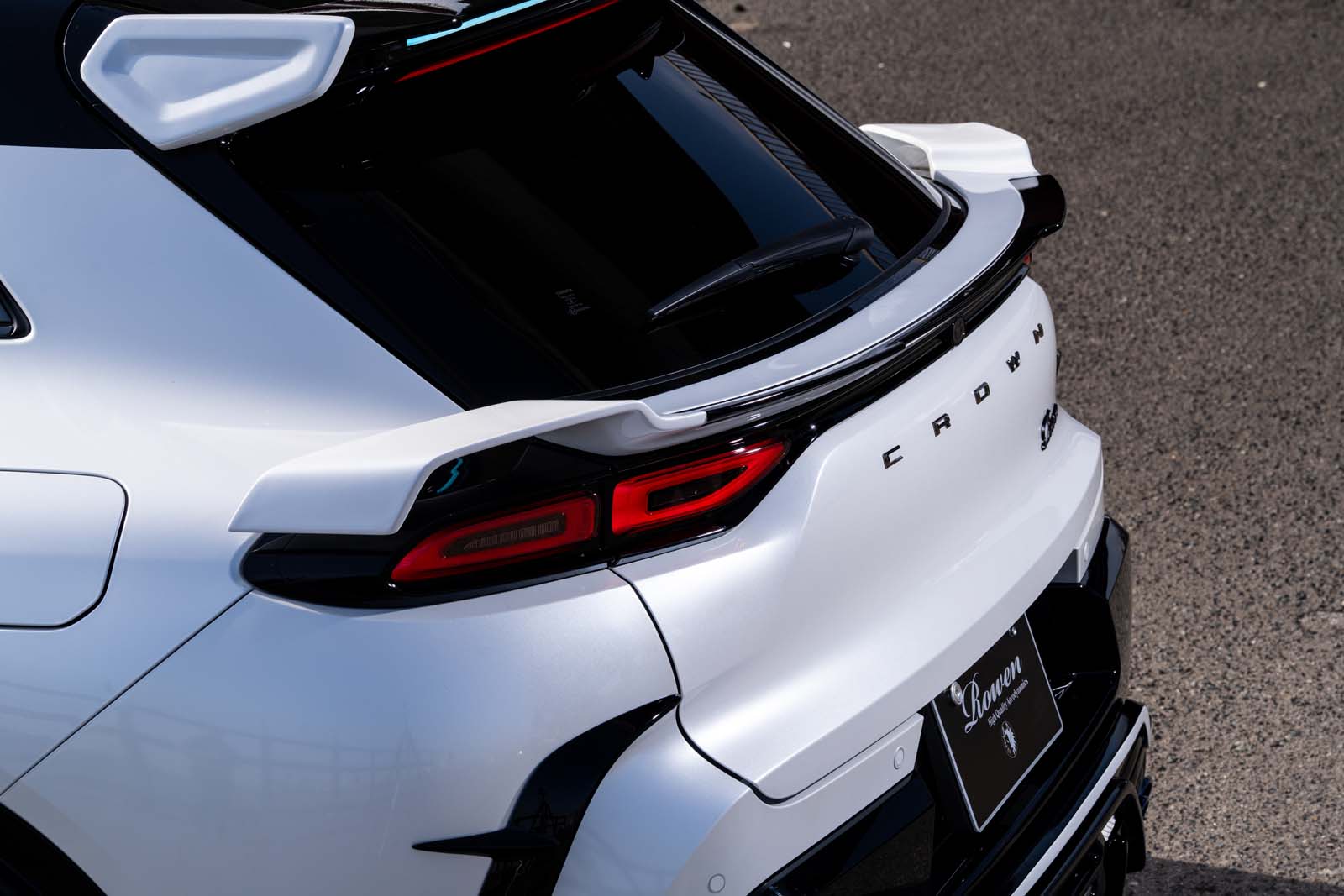 リアゲートウイング  CROWN SPORT *FRP