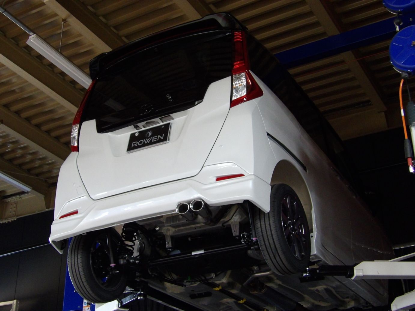 エキゾーストフィニッシャー 2本出し モデリスタエアロ用 チタンカラーテール NA用 ROOMY CUSTOM 後期