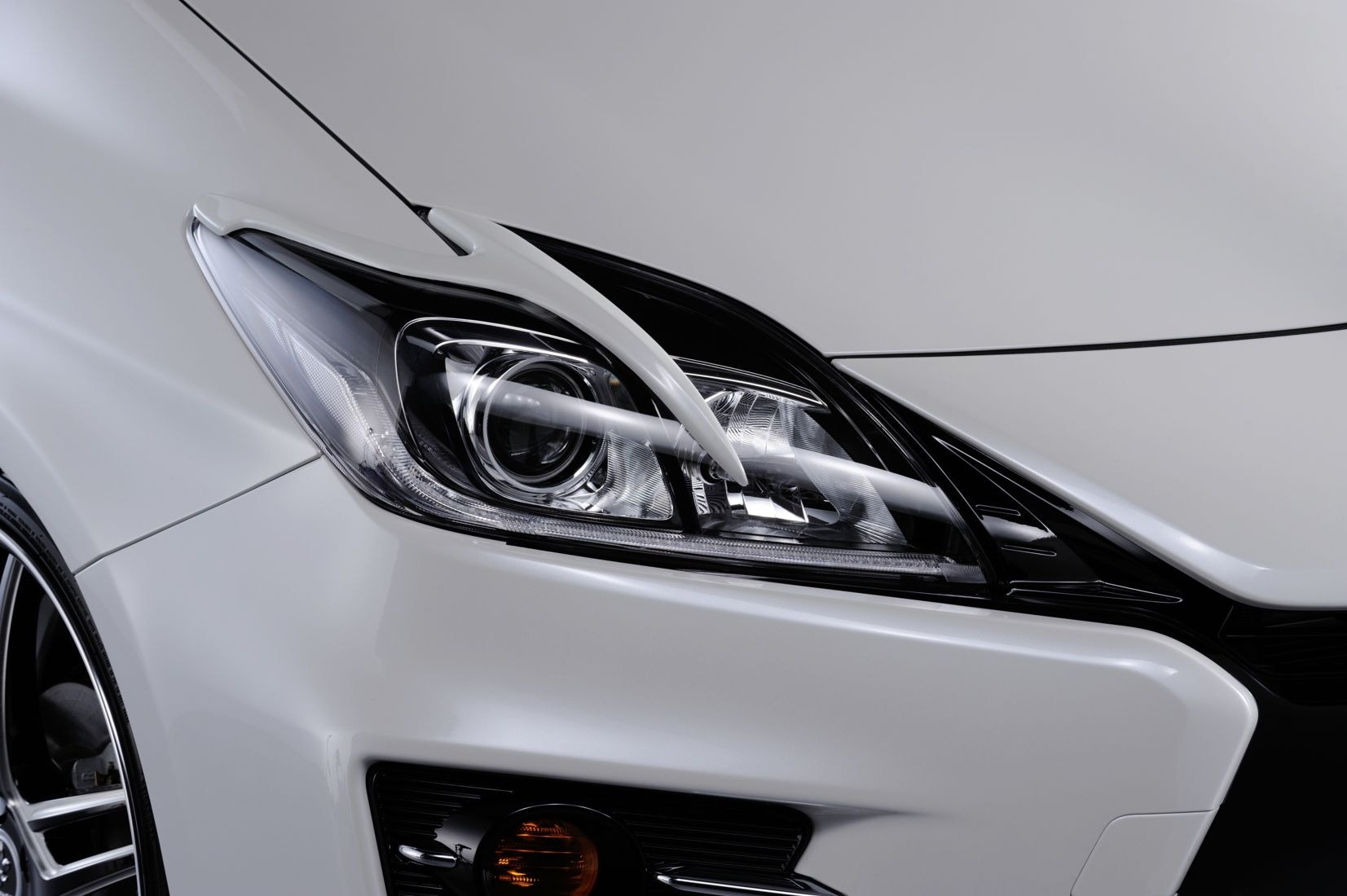 アイラインガーニッシュ (HIDヘッドライト専用) 30PRIUS *FRP