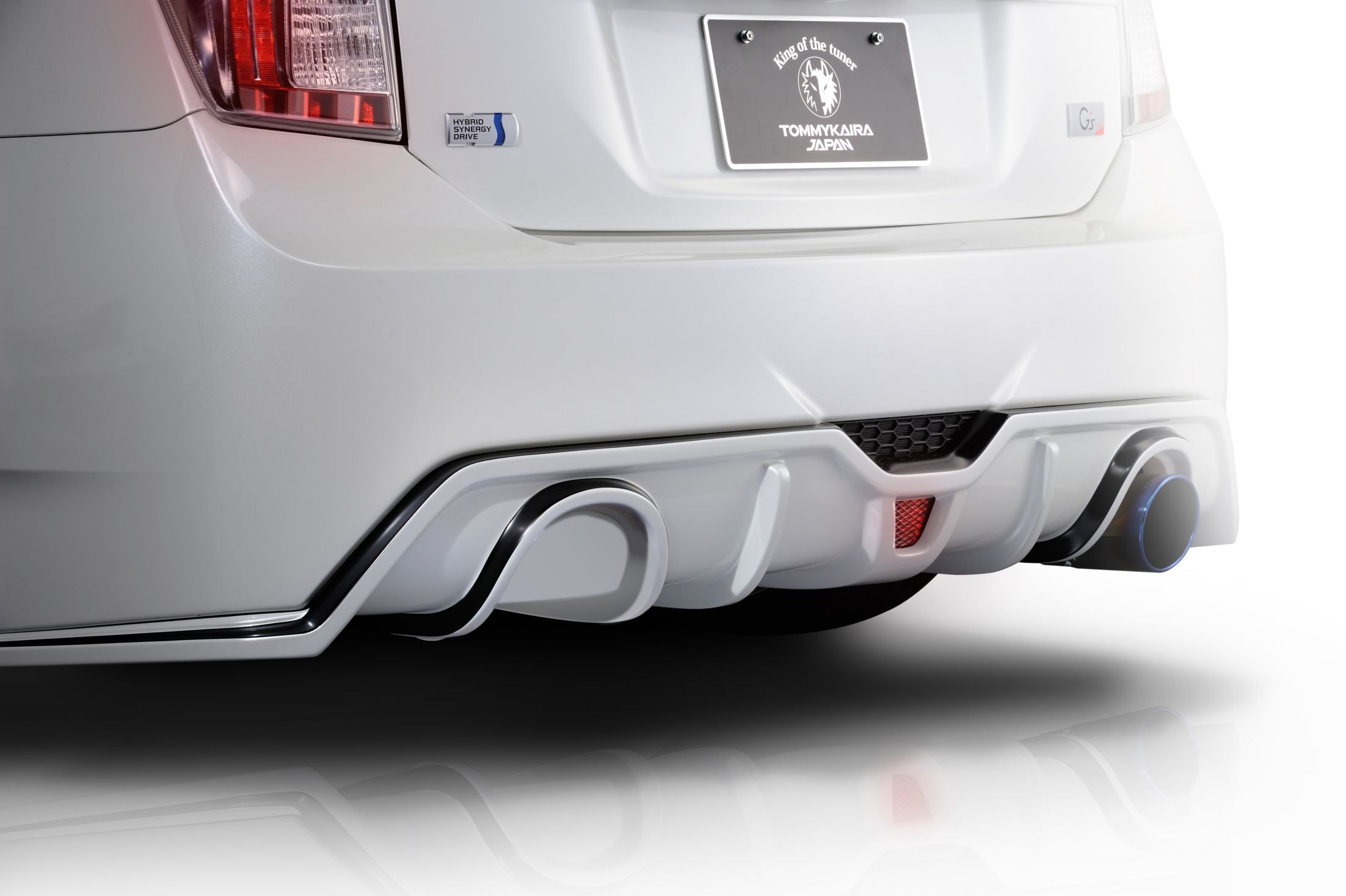 30PRIUS G's専用　マフラーアタッチメント（助手席側）