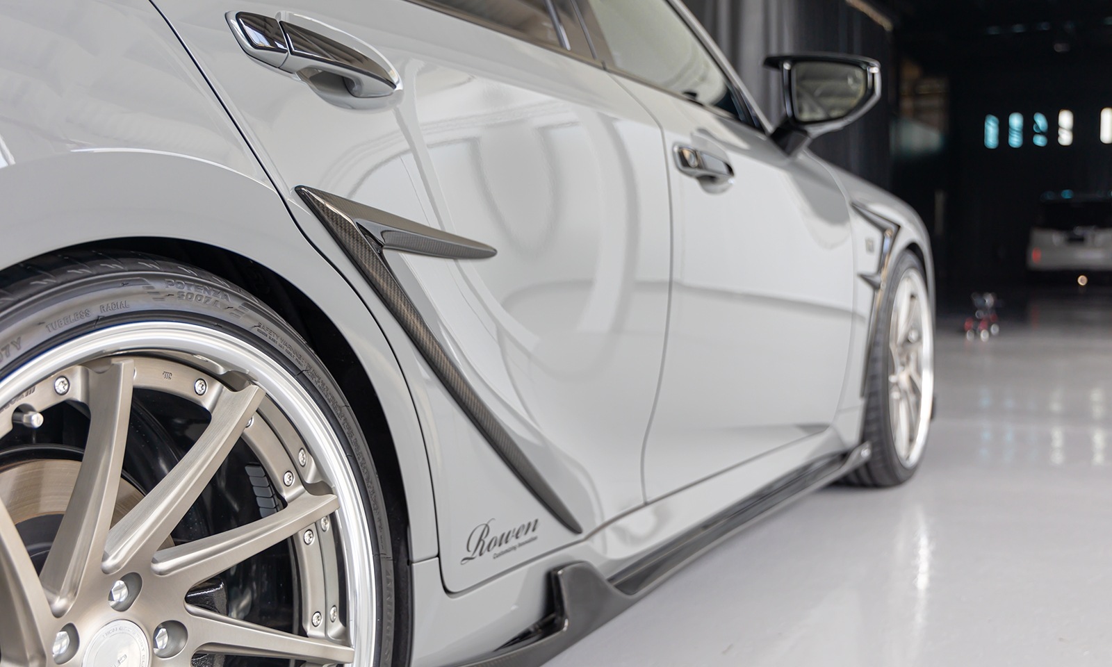 サイドボディエクステンション  IS500 F-SPORT *Carbon