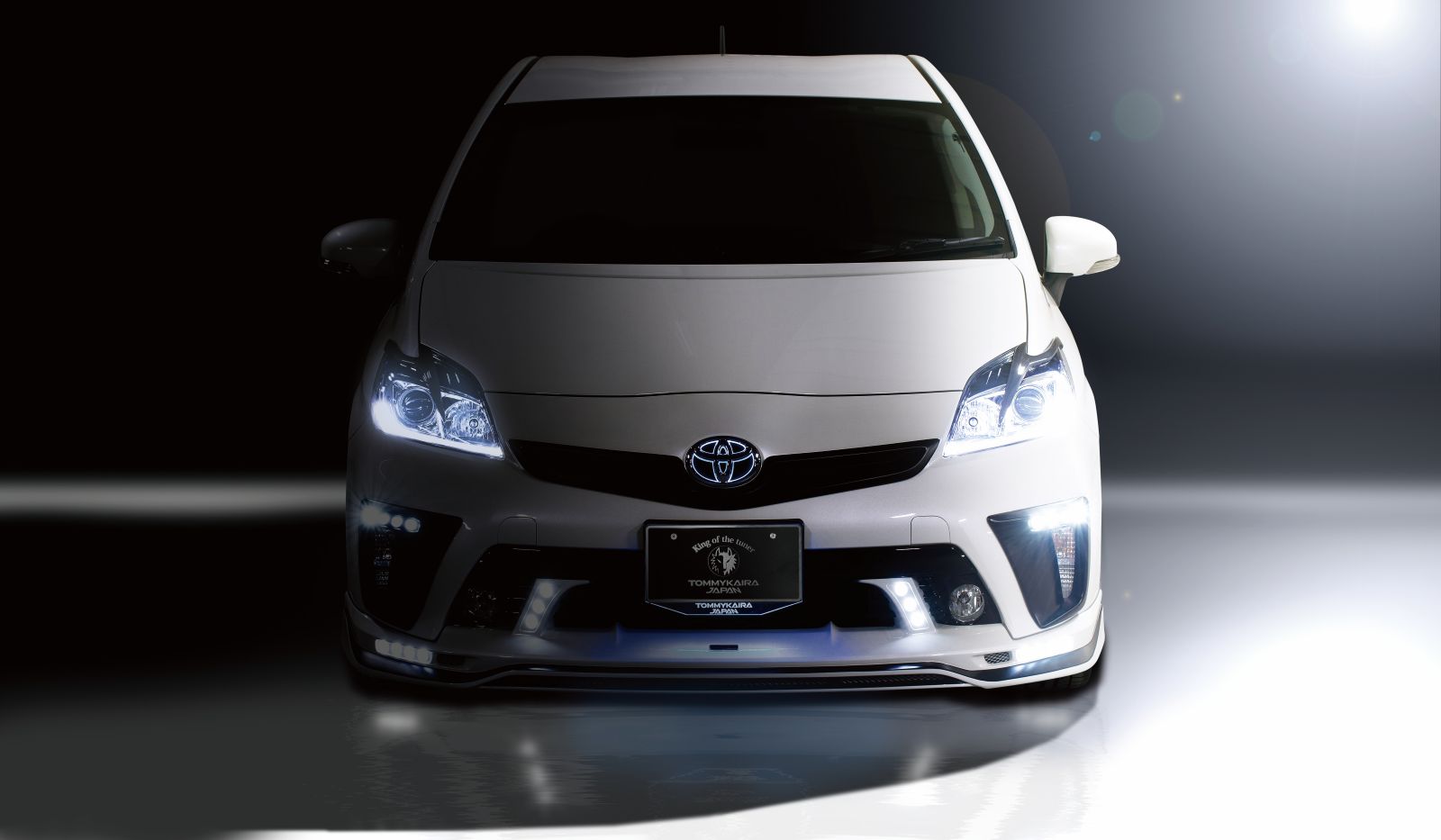 フロントスポイラー Type1*LEDランプ付属(LEDセンター) 30PRIUS *FRP