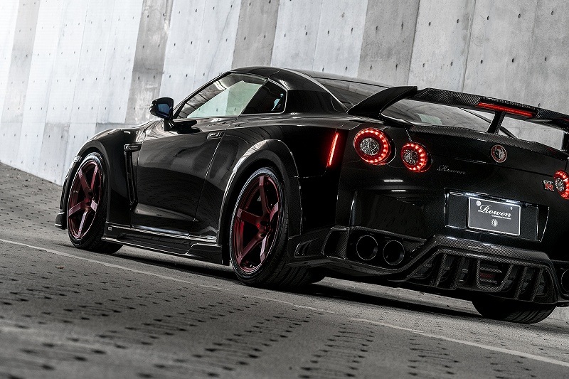 R35 GT-R 中期 リヤフェンダーアーチエクステンション　*FRP