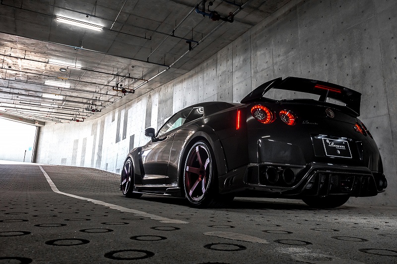 R35 GT-R 中期 リヤフェンダーアーチエクステンション　*FRP