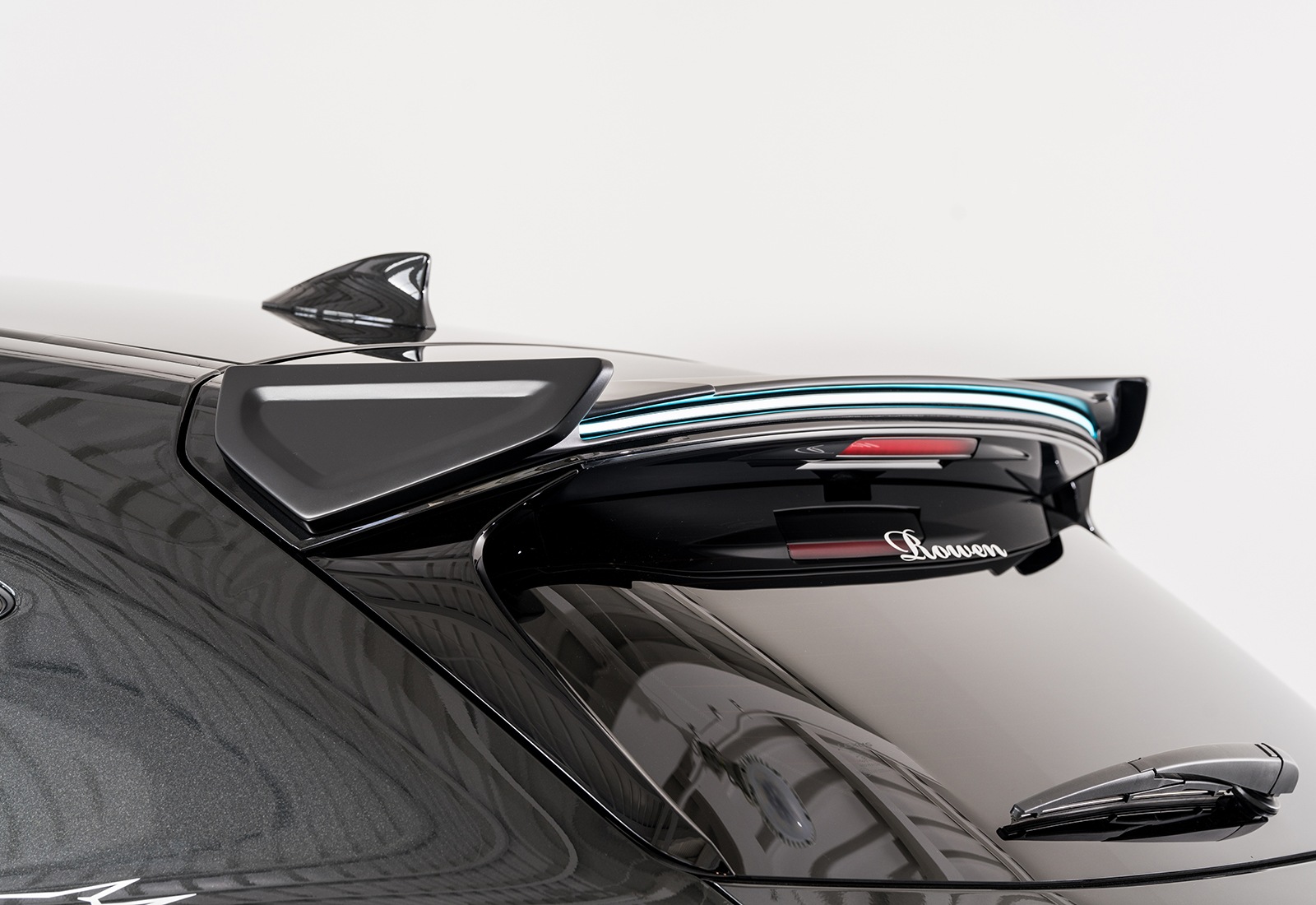 リアウイング*LEDライナー	NX350h　 F SPORT *FRP  *Carbon 