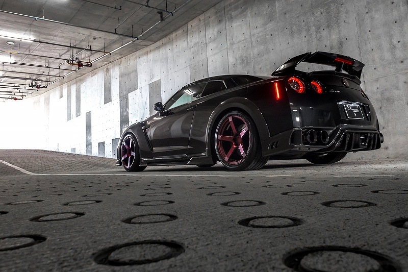 R35 GT-R 中期・後期 トランクスポイラー ver.2　*FRP